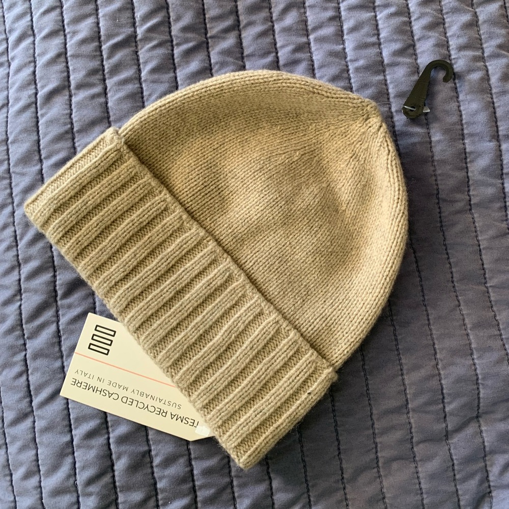 Tesma recycled cashmere wool Tan neutral ribbed knit  Beanie hat made in Italy